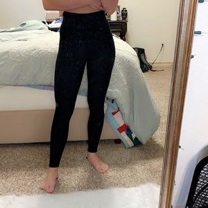 Black lululemon leggings